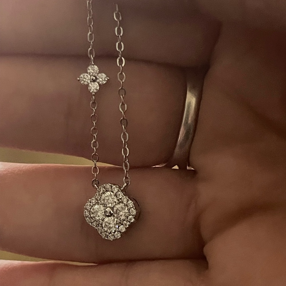 Elegant Moissanite silver set